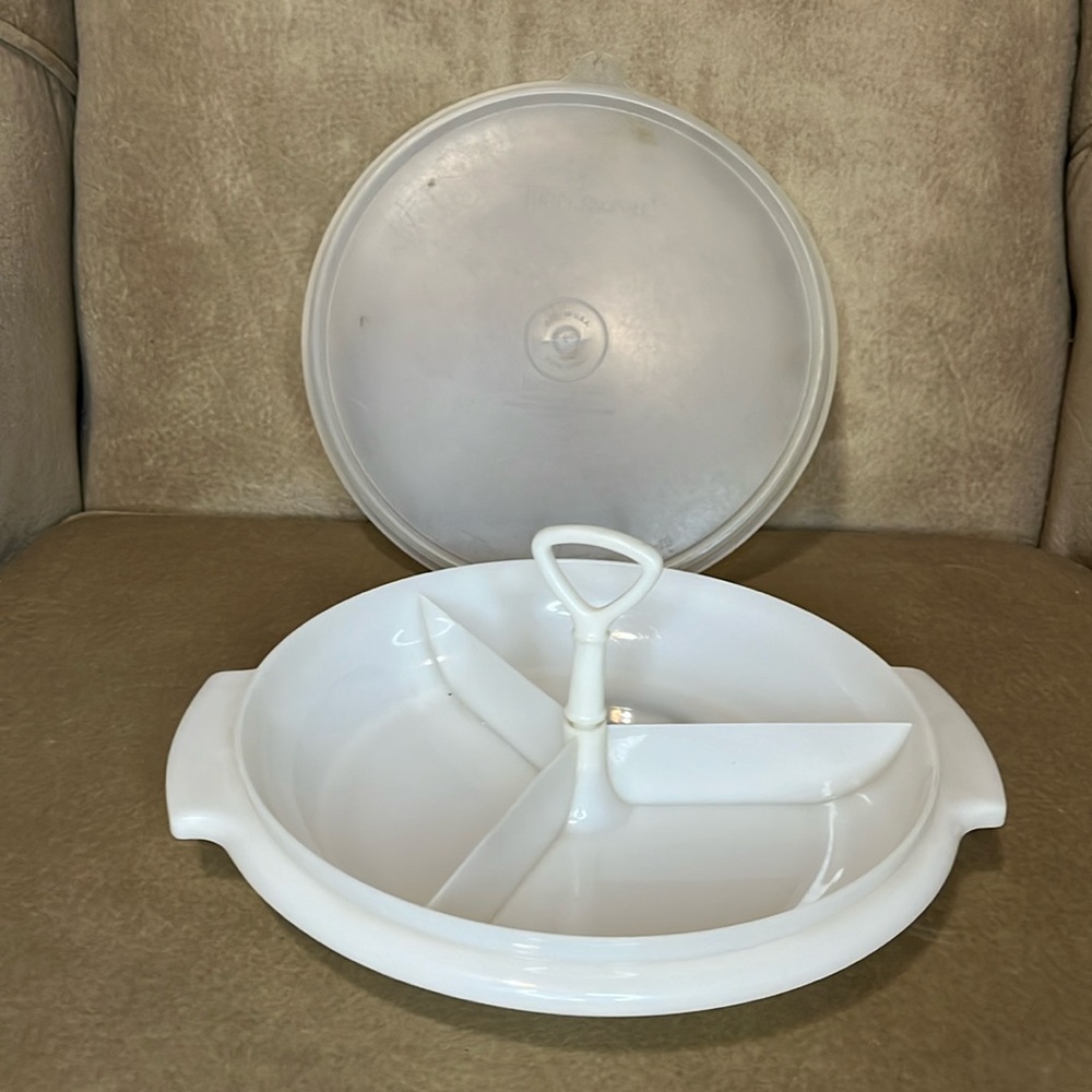 Tupperware Suzette